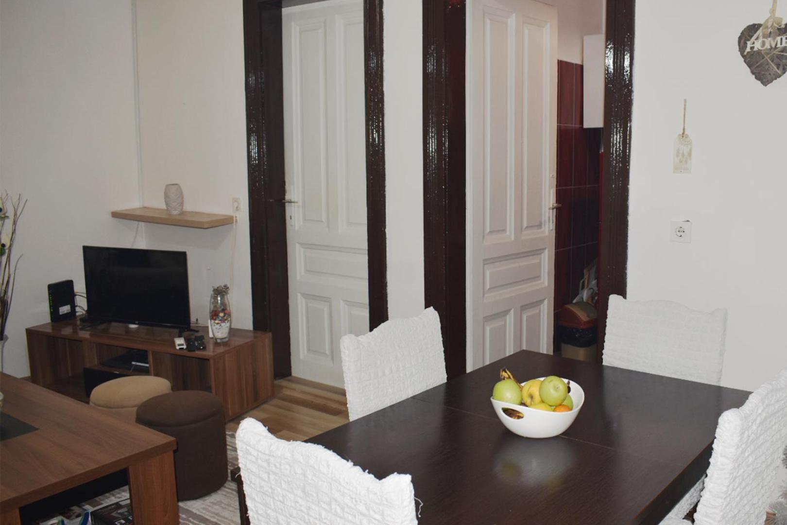 Apartment Filotimo Omega 2bdr Free Parking Sarajevo